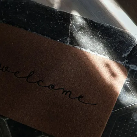 Apartment Vertical Garden By Quokka 360 - Modern In Downtown