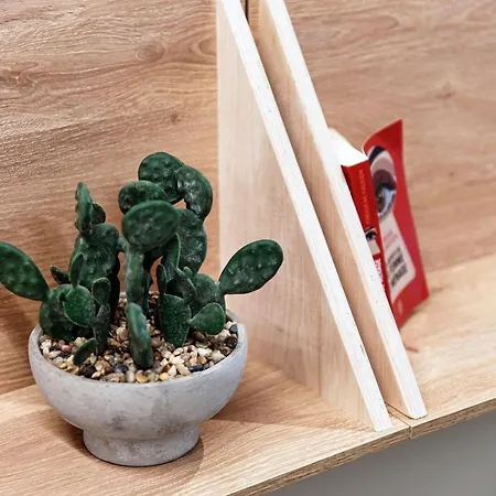 Apartment Vertical Garden By Quokka 360 - Modern In Downtown Como