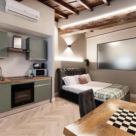 Vertical Garden By Quokka 360 - Modern In Downtown Como