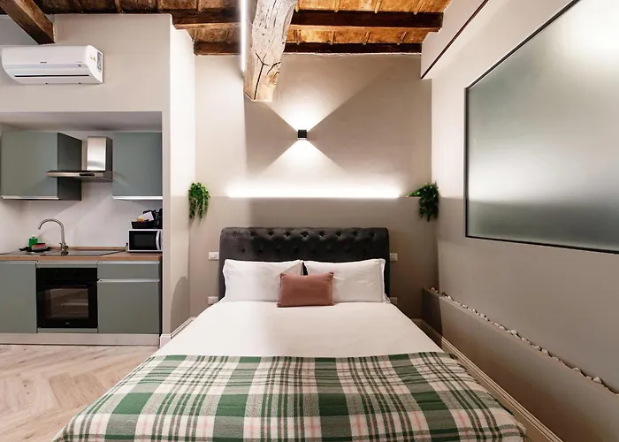 Vertical Garden By Quokka 360 - Modern In Downtown Apartment *