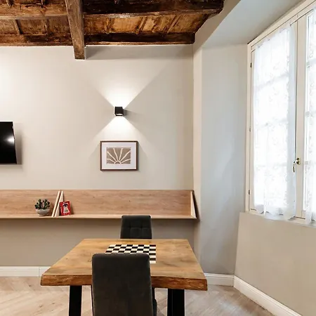 Vertical Garden By Quokka 360 - Modern In Downtown *